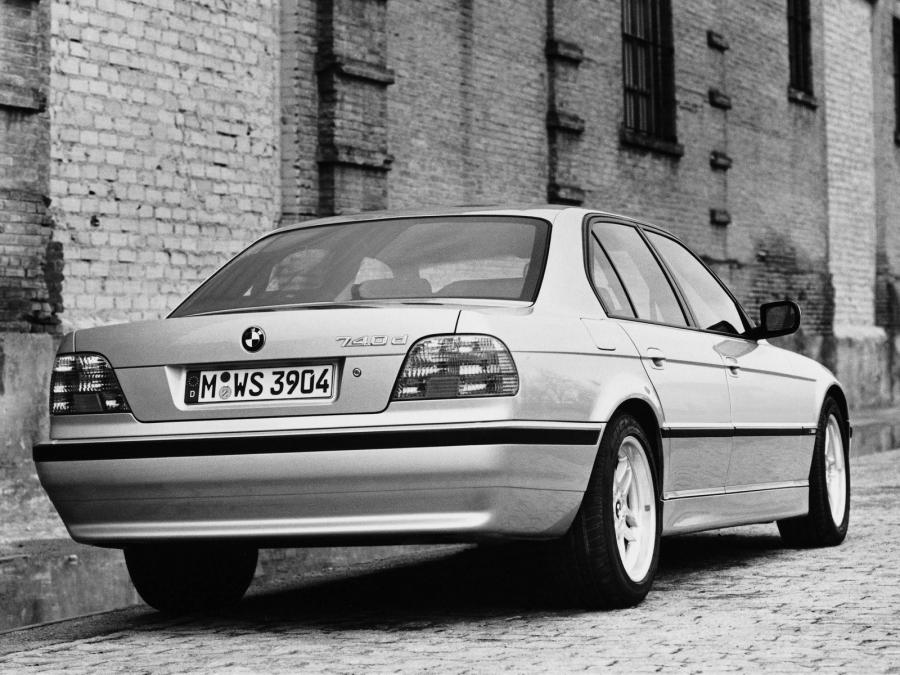  BMW 740d 1999 года  (фото 14 из 19)